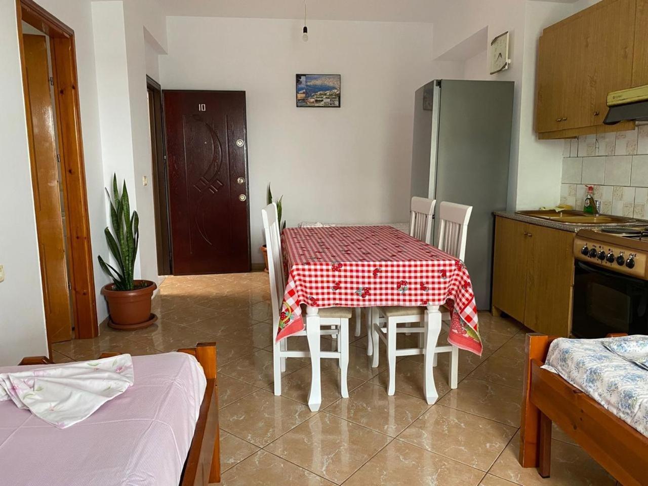 Tulipani Apartments Near Port Sarandë Buitenkant foto
